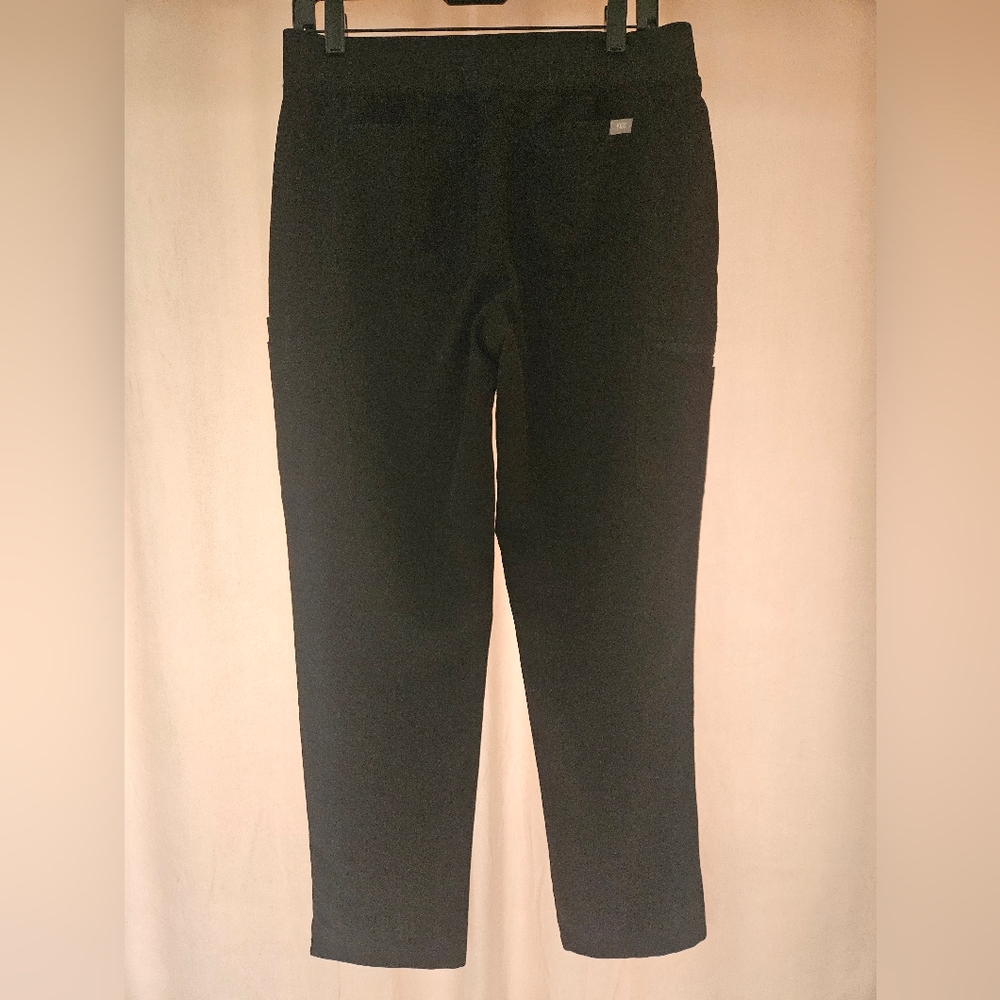 FIGS- Women's Black Yola Skinny Scrub Pants